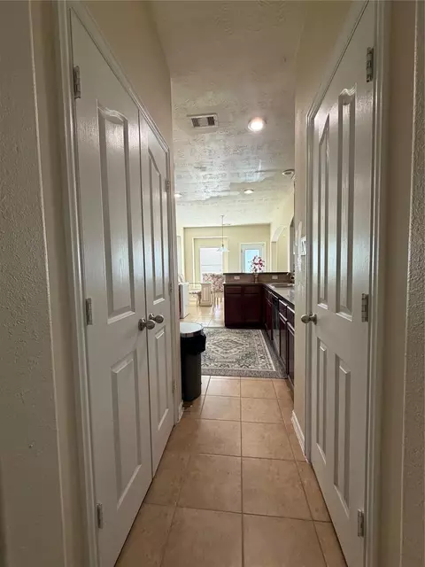 Entry Way - 5207 Clipper Hill Ct, Spring, TX 77373 photo 1 of 3