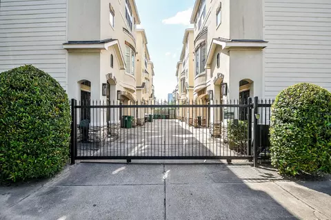 3322 Chenevert St, Houston, TX 77004