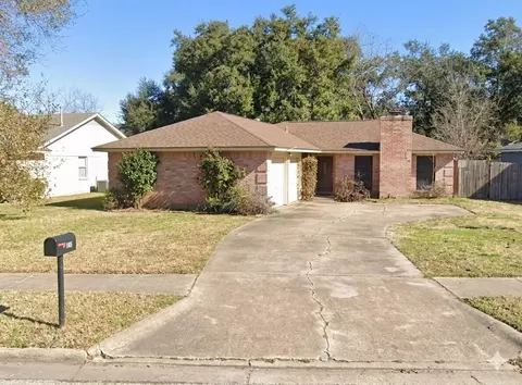 3915 Brumbelow St, Rosenberg, TX 77471