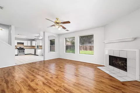 8823 Emerald Heights Ln, Houston, TX 77083