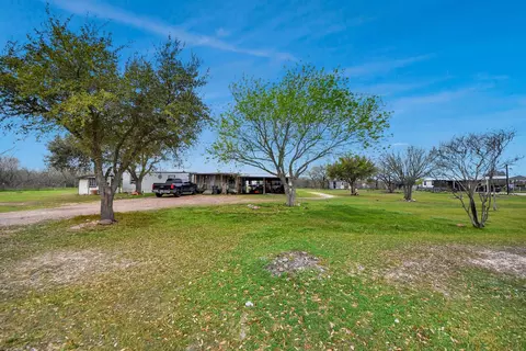 10571 Kerr Rd, Hempstead, TX 77445