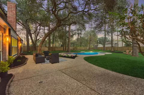 Exterior - 6023 Craigway Rd, Spring, TX 77389 photo 7 of 9