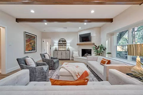 Living - 6023 Craigway Rd, Spring, TX 77389 photo 3 of 5