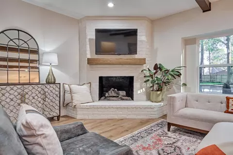 Living - 6023 Craigway Rd, Spring, TX 77389 photo 2 of 5