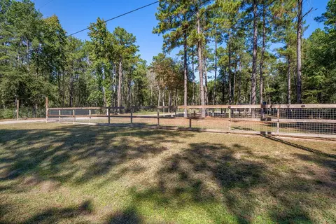7377 Clark Rd, Plantersville, TX 77363