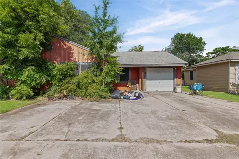 516 Evans St, Angleton, TX 77515 photo 1