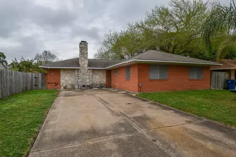 3014 14th Ave N, Texas City, TX 77590