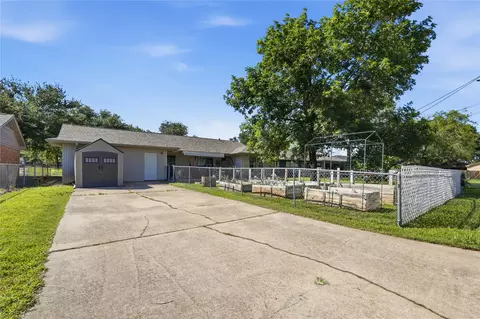 Exterior - 1614 Luza St, Bryan, TX 77802 photo 5 of 5