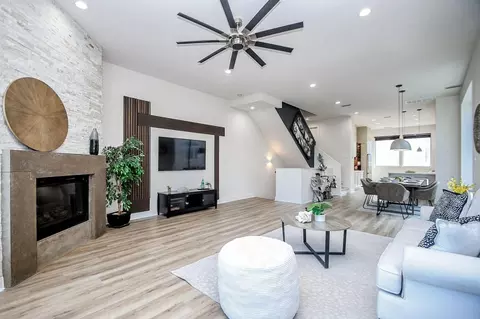 5217 Inker St #B, Houston, TX 77007