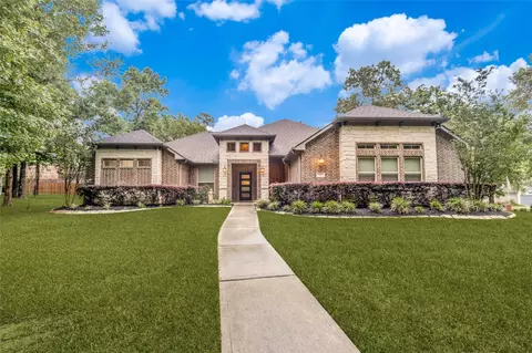 3500 Woods Estates Dr, Conroe, TX 77304