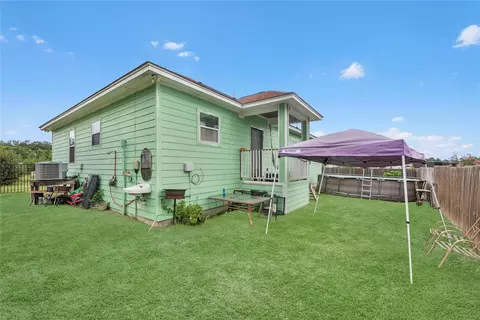 Exterior - 2233 Hoss Ct, Conroe, TX 77306 photo 5 of 5