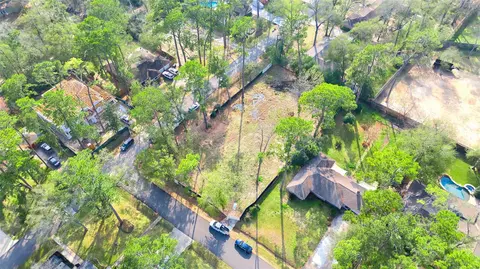 1701 Pine Village Dr, Houston, TX 77080