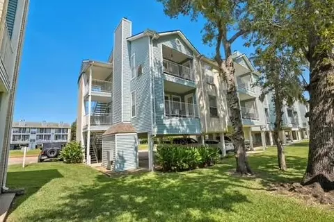 18617 Egret Bay Blvd #702, Houston, TX 77058