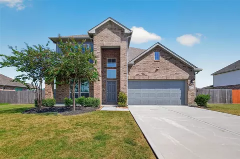 11319 Youngquist Dr, Mont Belvieu, TX 77535