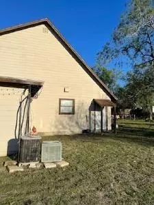 308 Graham Rd, Kenedy, TX 78119