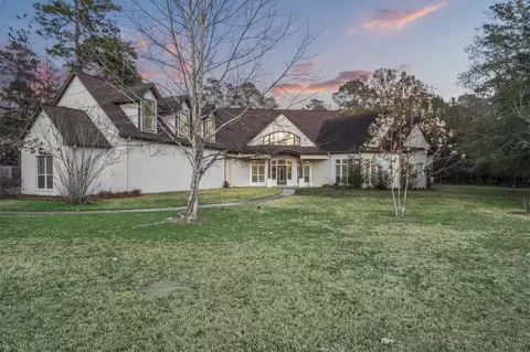 12061 Oak Forest Ln, Conroe, TX 77385