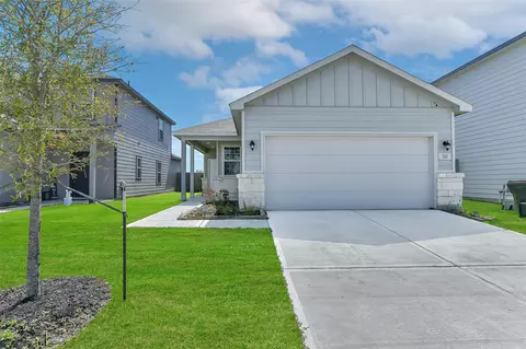 310 Crayfish Dr, Crosby, TX 77532