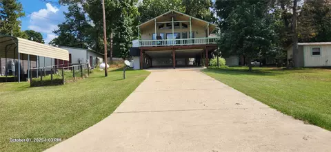 121 N Point Dr N, Trinity, TX 75862