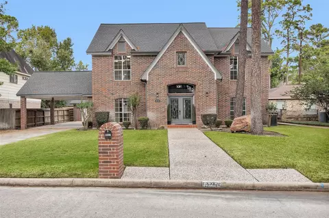 6710 Blue Hills Rd, Houston, TX 77069