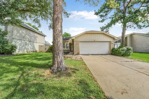 10546 Waving Fields Dr, Houston, TX 77064