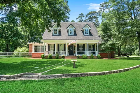 403 Westbrook St, Pinehurst, TX 77362