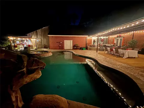 Exterior - 403 Westbrook St, Pinehurst, TX 77362 photo 9 of 16