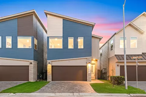 5722 Rucio Ln #A, Houston, TX 77092