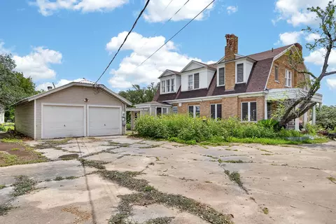 119 E Houston St, Refugio, TX 78377 photo 38