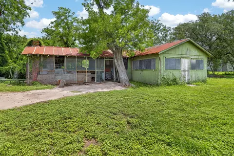 119 E Houston St, Refugio, TX 78377 photo 36