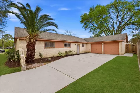 9211 Benning Dr, Houston, TX 77031