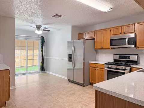 2708 Glendale Dr, Pearland, TX 77584
