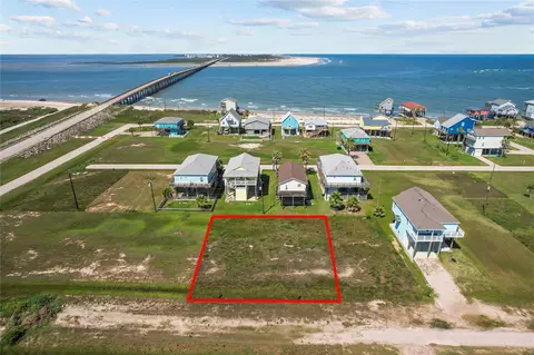 13226 Buccaneer Pkwy, Freeport, TX 77541