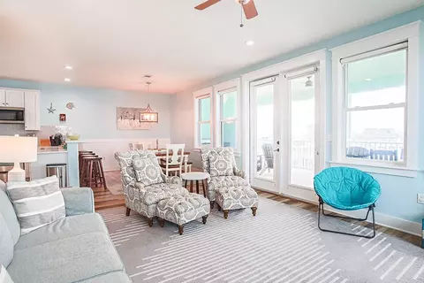4121 Pointe West Dr #303, Galveston, TX 77554