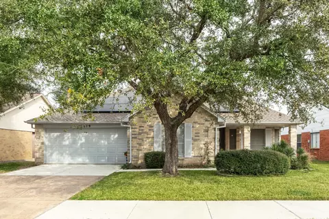 2819 S Peach Hollow Cir, Pearland, TX 77584
