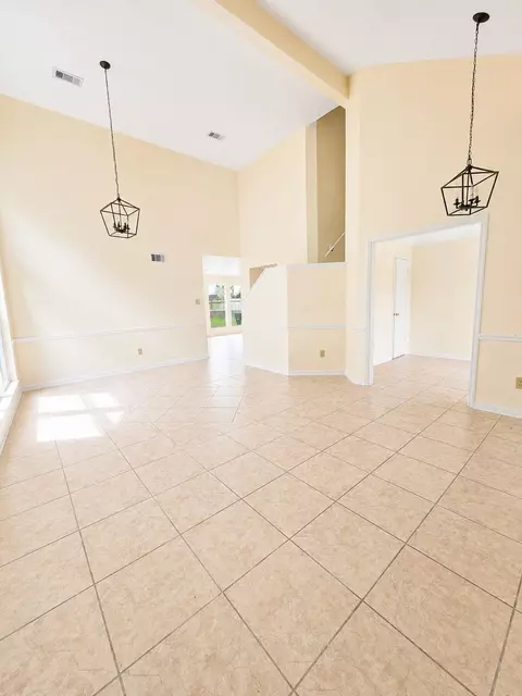 16435 Ember Hollow Ln, Sugar Land, TX 77498