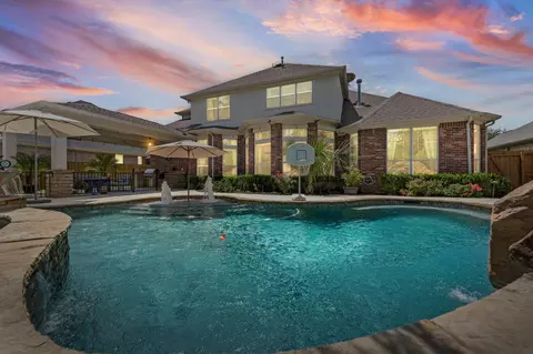 Exterior - 7218 Diamond Falls Ln, Spring, TX 77389 photo 9 of 9