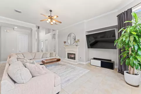 Living - 7218 Diamond Falls Ln, Spring, TX 77389 photo 1 of 2
