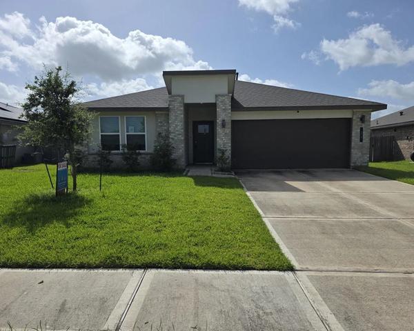 21 Desert Spring Ln, Manvel, TX 77578