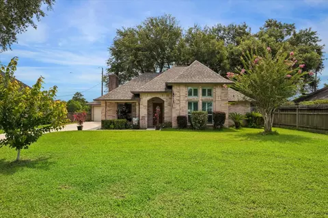 3607 Blue Wing Dr, Dickinson, TX 77539