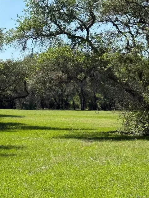 1222 Cr 2152, Rock Island, TX 77470