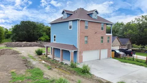 109 N 3rd St, South Houston, TX 77587