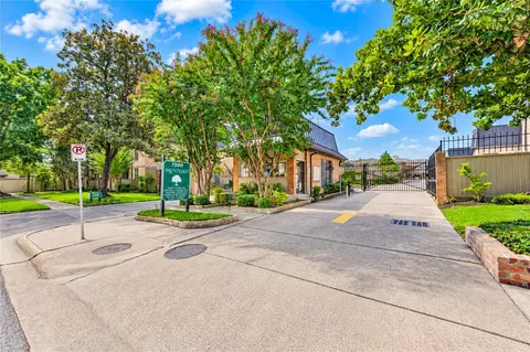 2400 N Braeswood Blvd #313, Houston, TX 77030