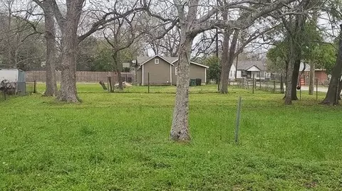 3219 Des Chaumes St, Houston, TX 77026