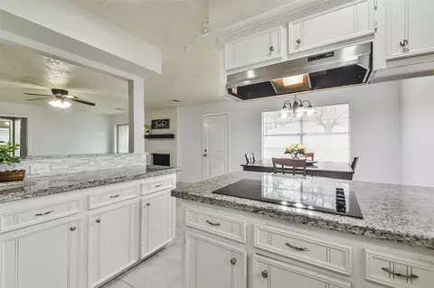 Kitchen - 9614 Ballin David Dr, Spring, TX 77379 photo 4 of 5