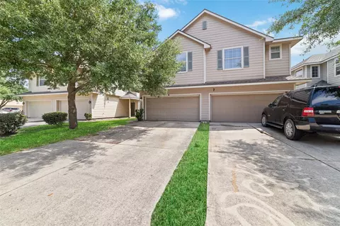 8734 Rainglen Ln, Houston, TX 77044