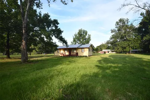 401 County Road 2226, Cleveland, TX 77327
