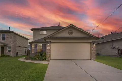 16747 N Blue Jay Dr, Conroe, TX 77385 photo 1