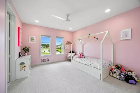 Bedroom - 6822 E Warwick Lake Ln, Spring, TX 77389 photo 5 of 6