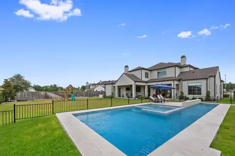 Exterior - 6822 E Warwick Lake Ln, Spring, TX 77389 photo 5 of 7