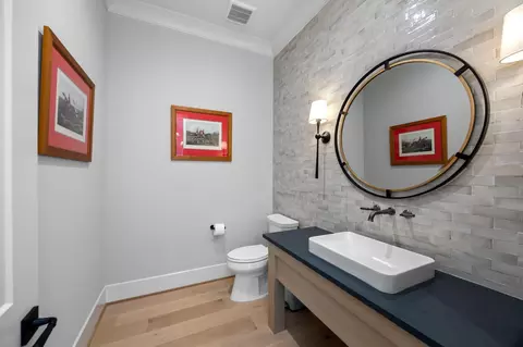 Bath - 6822 E Warwick Lake Ln, Spring, TX 77389 photo 1 of 8